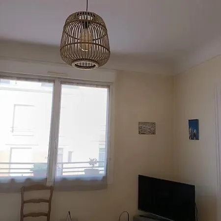 : En Centre Avec Jardin لو مان
