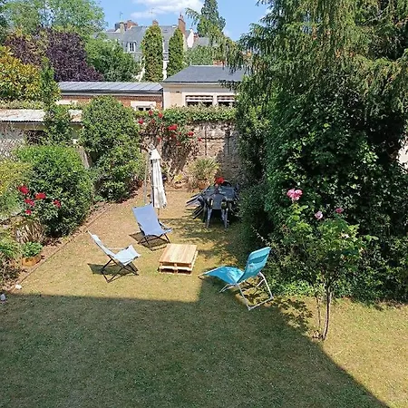 شقة : En Centre Avec Jardin *
