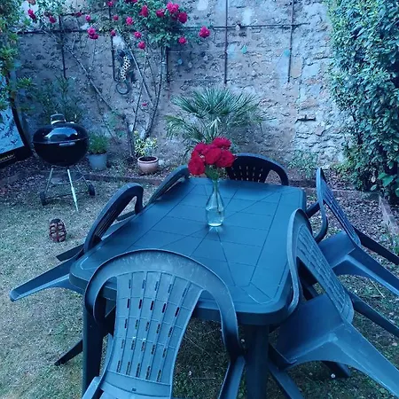 شقة : En Centre Avec Jardin لو مان